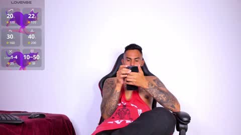 Snapshot of akira_tattoo chatting on 12-14-24, 02:56 Akira online show from 12-14-24, 02:56