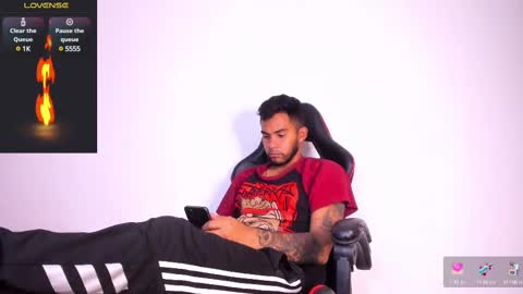 Snapshot of akira_tattoo chatting on 02-20-25, 03:23 Akira online show from 02-20-25, 03:23