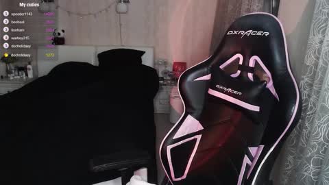 akirahartyx online show from 02-02-26, 03:11