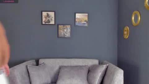 Snapshot of akon_2 chatting on 03-03-26, 11:54 Akoon online show from 03-03-26, 11:54