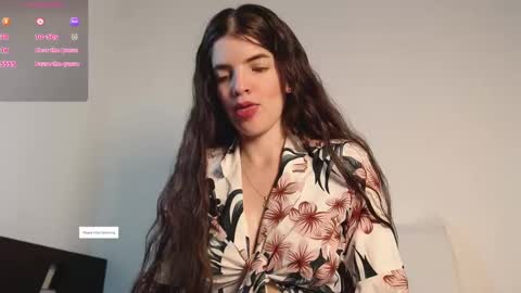 Snapshot of alahia_sky chatting on 10-30-25, 09:55 online show from 10-30-25, 09:55