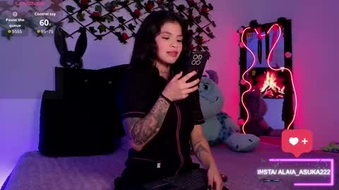 Alaia online show from 11-21-25, 12:54