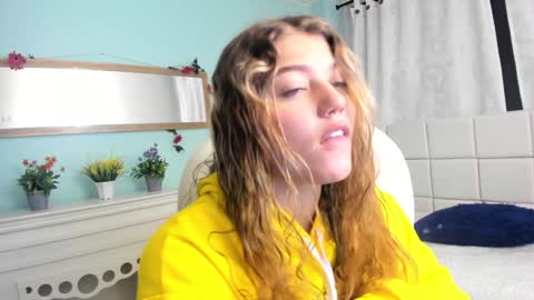 Alaia online show from 01-21-25, 01:32