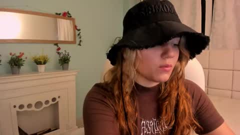 Alaia online show from 02-10-25, 01:44