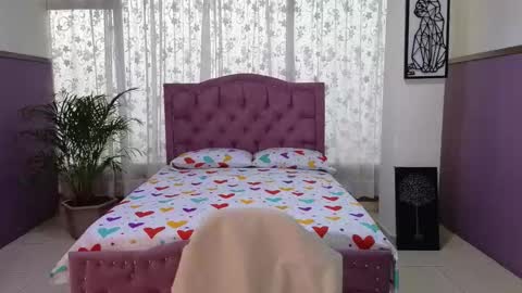 Snapshot of alaia_skater chatting on 10-20-25, 11:21 Alaia Skater online show from 10-20-25, 11:21