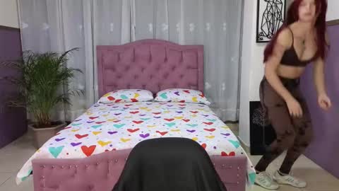 Snapshot of alaia_skater chatting on 10-23-25, 10:25 Alaia Skater online show from 10-23-25, 10:25