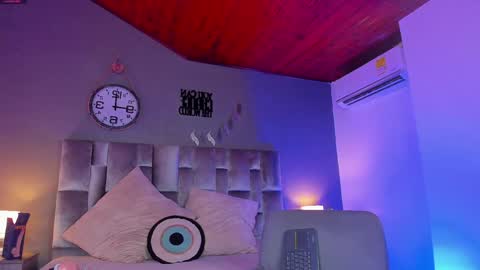  Alaia  online show from 01-21-25, 02:37