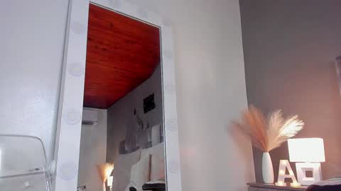  Alaia  online show from 02-05-25, 05:53