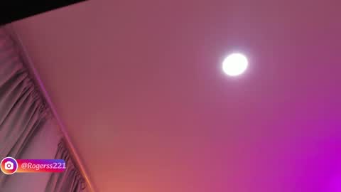Snapshot of alaiarogerss chatting on 05-18-26, 10:32 online show from 05-18-26, 10:32