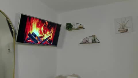 Snapshot of alaiarogerss chatting on 06-02-26, 10:39 online show from 06-02-26, 10:39
