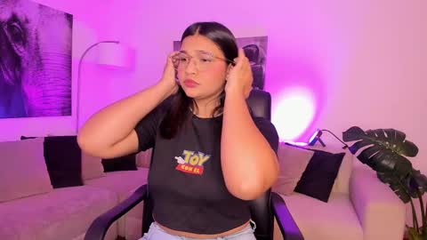 Alaia online show from 02-21-25, 03:34