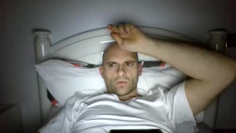 Snapshot of alain766 chatting on 05-19-26, 04:46 alain766 online show from 05-19-26, 04:46