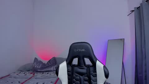 Snapshot of alan18n chatting on 02-28-26, 12:33 alan18n online show from 02-28-26, 12:33