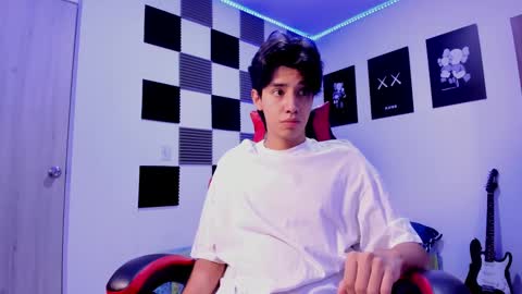 Snapshot of alan_boy01 chatting on 10-13-25, 11:21 Alan Boy online show from 10-13-25, 11:21