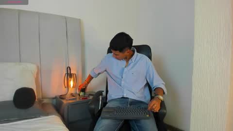 Snapshot of alan_colthon chatting on 04-15-26, 03:02 alan_colthon online show from 04-15-26, 03:02