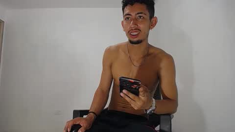 Snapshot of alan_gay chatting on 10-16-25, 12:06 Alan online show from 10-16-25, 12:06