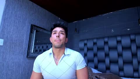 Snapshot of alan_greek_1 chatting on 05-06-26, 10:53 Alan greek online show from 05-06-26, 10:53