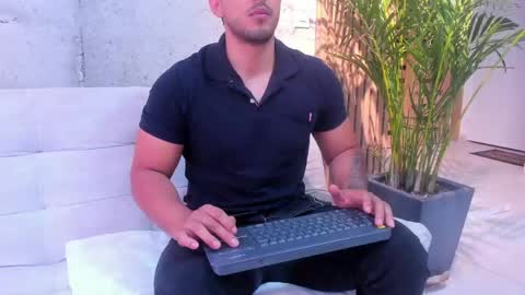 Snapshot of alan_greek_1 chatting on 05-13-26, 11:18 Alan greek online show from 05-13-26, 11:18