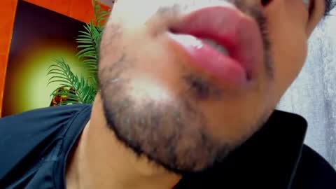 Snapshot of alan_greek_1 chatting on 05-19-26, 11:38 Alan greek online show from 05-19-26, 11:38