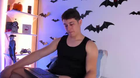 Alan Hadid online show from 10-27-25, 09:52