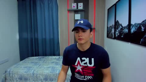 Snapshot of alan_nd_kevin chatting on 01-26-25, 11:39 Alan  Kevin can we reach 100 thumbs up please guys  online show from 01-26-25, 11:39