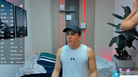 Snapshot of alan_nd_kevin chatting on 11-12-25, 07:13 Alan Kevin can we reach 100 thumbs up please guys online show from 11-12-25, 07:13