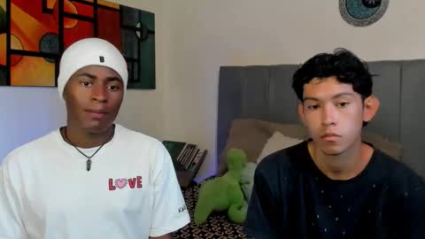 Snapshot of alan_scot chatting on 11-26-25, 07:37 Alan and Criss - WE JUST FRIENDS WITH BENEFITS BOTH VERS online show from 11-26-25, 07:37