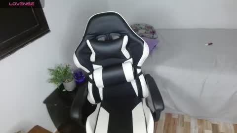 alana online show from 12-17-25, 03:12