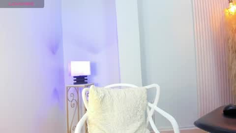 Snapshot of alana__rossetti chatting on 04-22-26, 11:23 Alana online show from 04-22-26, 11:23