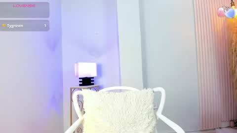Snapshot of alana__rossetti chatting on 05-08-26, 03:12 Alana online show from 05-08-26, 03:12