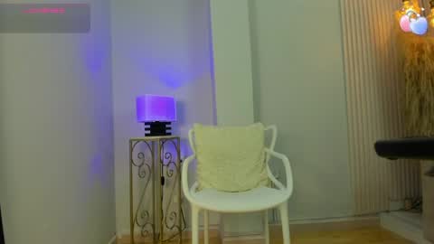 Snapshot of alana__rossetti chatting on 05-10-26, 03:12 Alana online show from 05-10-26, 03:12