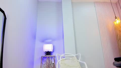 Snapshot of alana__rossetti chatting on 05-20-26, 03:13 Alana online show from 05-20-26, 03:13