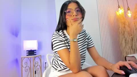 Snapshot of alana__rossetti chatting on 05-24-26, 03:11 Alana online show from 05-24-26, 03:11