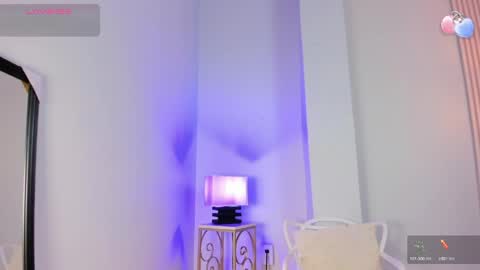 Snapshot of alana__rossetti chatting on 06-06-26, 11:26 Alana online show from 06-06-26, 11:26