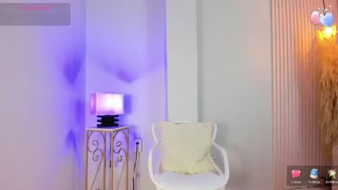 Snapshot of alana__rossetti chatting on 06-09-26, 11:22 Alana online show from 06-09-26, 11:22