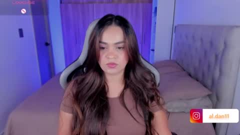 Snapshot of alana_dantes chatting on 07-30-26, 07:46 M E L I online show from 07-30-26, 07:46