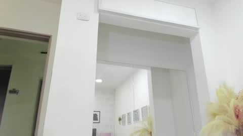 Alana  online show from 12-29-24, 04:05