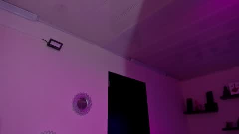 Maeve  online show from 01-16-25, 05:12