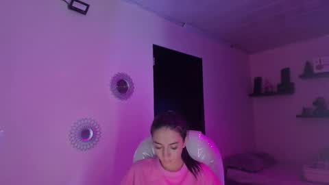 Maeve  online show from 01-21-25, 01:54