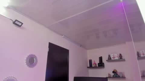 Maeve  online show from 01-30-25, 02:04