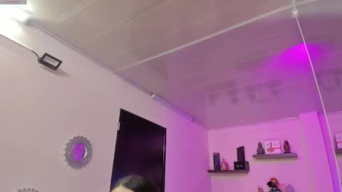 Maeve  online show from 03-10-25, 10:59