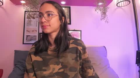 Snapshot of alana_martinez_ chatting on 11-20-25, 01:22 Alana online show from 11-20-25, 01:22