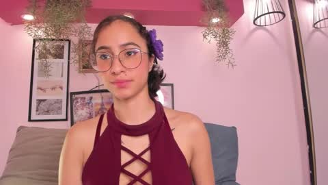 Snapshot of alana_martinez_ chatting on 11-25-25, 01:22 Alana online show from 11-25-25, 01:22