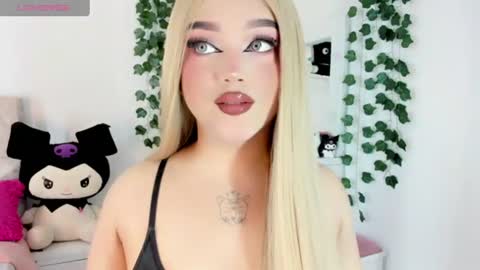Snapshot of alana_muller_ chatting on 06-19-26, 05:01 Alana Muller online show from 06-19-26, 05:01