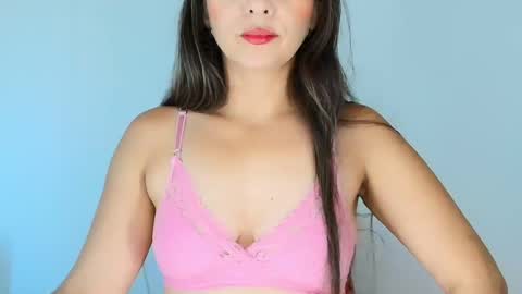 alana_pink95 online show from 03-25-26, 12:33