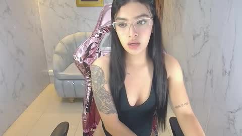 Snapshot of alana_rosse_s chatting on 12-18-25, 01:28 Alana online show from 12-18-25, 01:28