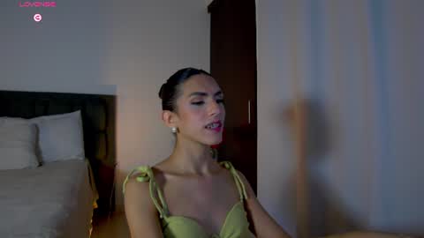 Snapshot of alana_sofia_ chatting on 07-07-26, 02:54 Alana Tobias online show from 07-07-26, 02:54