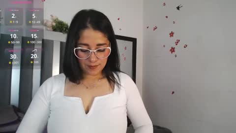 Snapshot of alana_steel_1 chatting on 10-24-25, 12:01 Alana online show from 10-24-25, 12:01