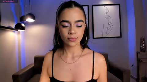 Snapshot of alanacraft chatting on 12-31-24, 04:06 Alana online show from 12-31-24, 04:06