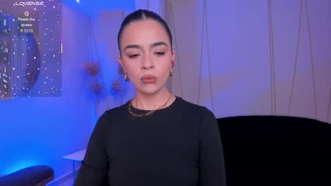 Alana online show from 12-19-25, 01:51